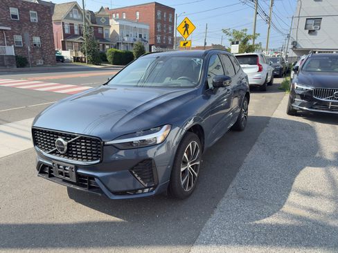 Certified 2023 Volvo XC60 B6 Ultimate image 4