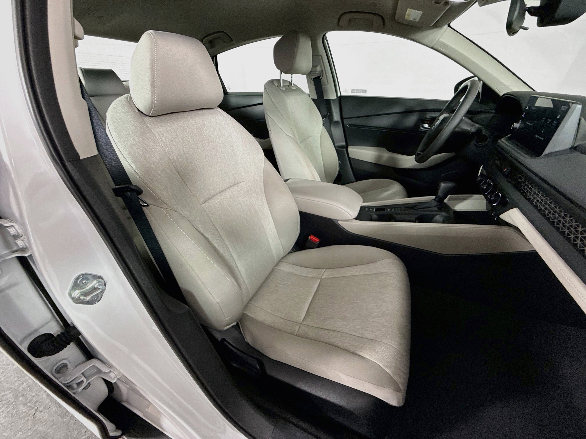 Certified 2026 Honda Accord LX image 32