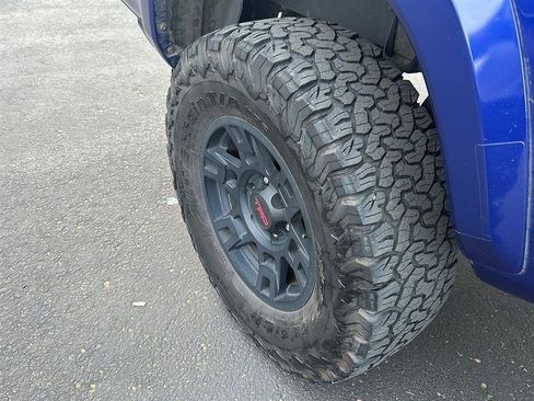 Used 2022 Toyota Tacoma SR5 image 7