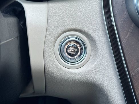Certified 2021 Mercedes-Benz C 300 4MATIC Sedan image 21