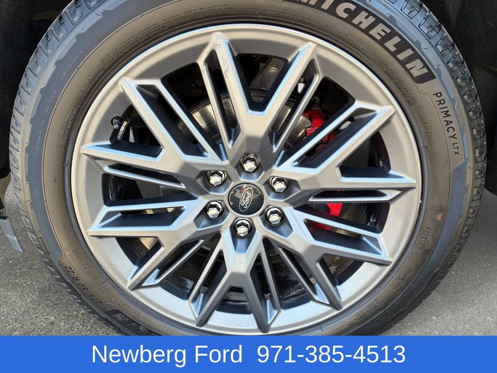 Used 2025 Ford Expedition Max Platinum w/ Stealth Performance Package AWD/4WD image 10