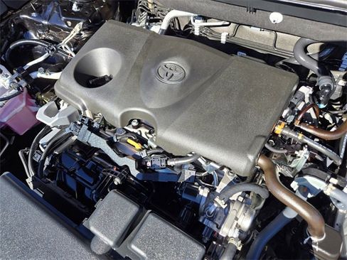 Certified 2025 Toyota RAV4 LE image 18