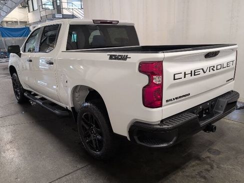 Used 2024 Chevrolet Silverado 1500 Custom Trail Boss w/ Dark Appearance Package AWD/4WD image 6