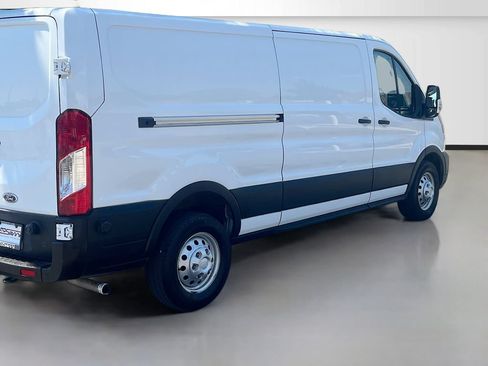 Used 2024 Ford Transit 250 Low Roof AWD image 7