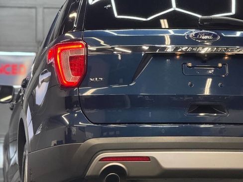 Used 2017 Ford Explorer XLT w/ Equipment Group 201A image 10