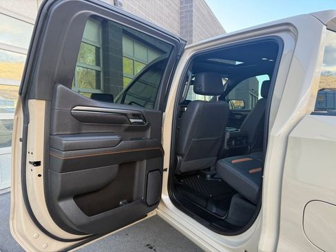Used 2023 GMC Sierra 1500 AT4 w/ AT4 Premium Package AWD/4WD image 25