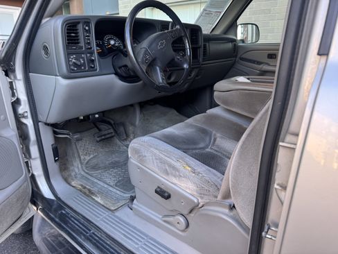 Used 2005 Chevrolet Tahoe LS w/ Skid Plate Package, Off Road image 15