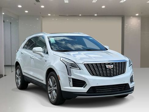 Certified 2023 Cadillac XT5 Premium Luxury AWD/4WD image 6