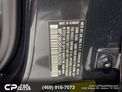 Used 2017 Porsche Macan image 32