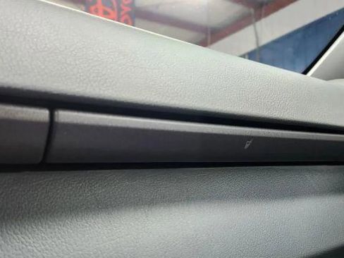 Used 2007 Porsche Cayman Coupe 2D image 40