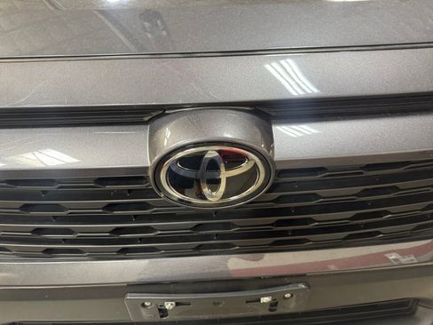 Used 2025 Toyota RAV4 XLE AWD/4WD image 22