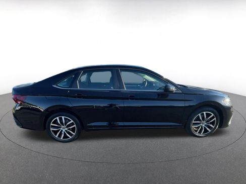 Used 2025 Volkswagen Jetta SE image 16