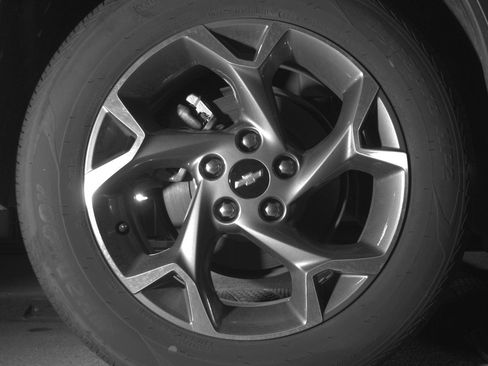 Used 2025 Chevrolet Trax LT w/ LT Convenience Package image 14