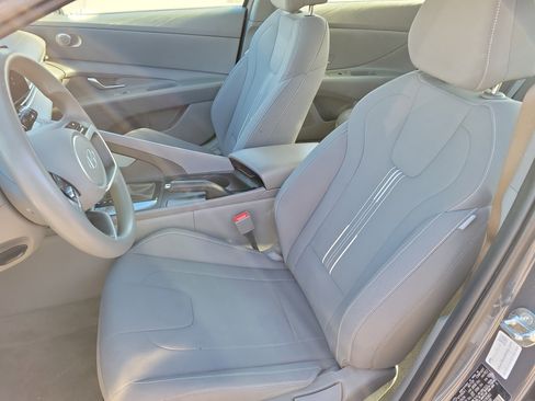 Used 2024 Hyundai Elantra SEL image 4