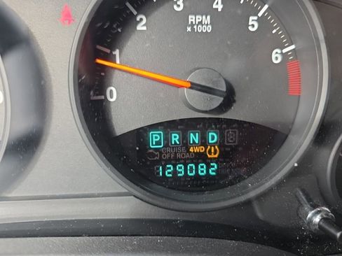 Used 2013 Jeep Compass Latitude w/ Sun/Sound Group image 22