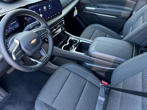 New 2026 Chevrolet Traverse LT FWD image 10