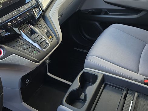 Certified 2024 Honda Odyssey EX image 27