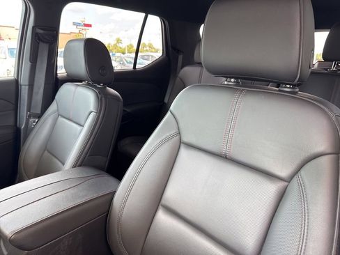 Used 2023 Chevrolet Traverse RS image 11