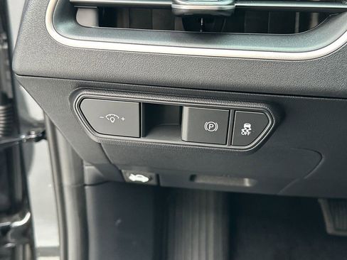 New 2025 Kia K4 LXS image 16