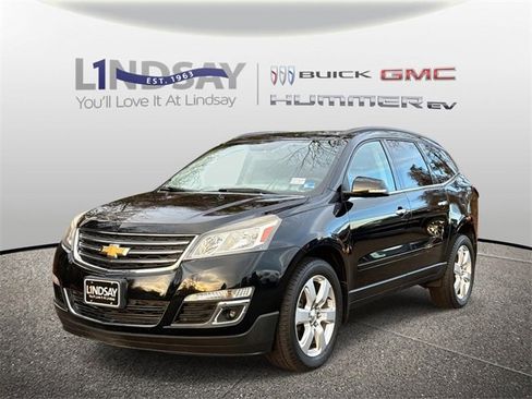 Used 2016 Chevrolet Traverse LT w/ Style and Technology Package image 5