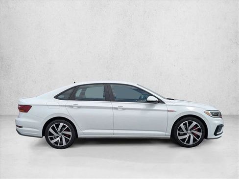 Used 2019 Volkswagen Jetta GLI FWD image 4