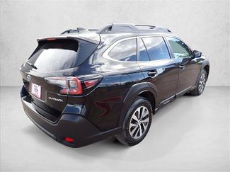 Used 2025 Subaru Outback Premium AWD/4WD video 4