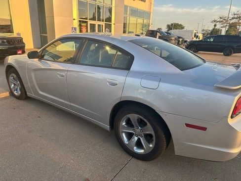 Used 2012 Dodge Charger SXT Plus RWD image 3