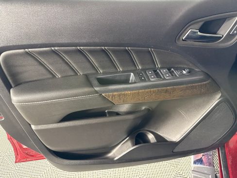 Used 2022 GMC Canyon Denali AWD/4WD image 11