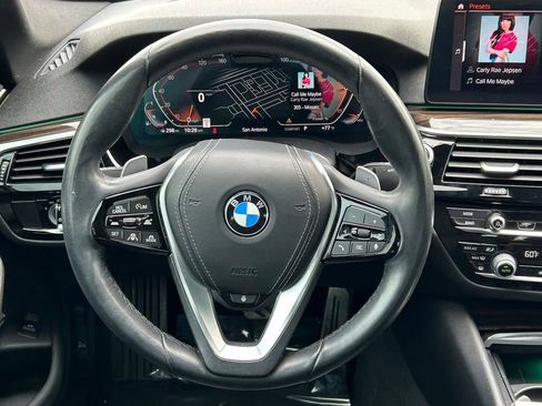 Used 2021 BMW 540i w/ Premium Package image 42