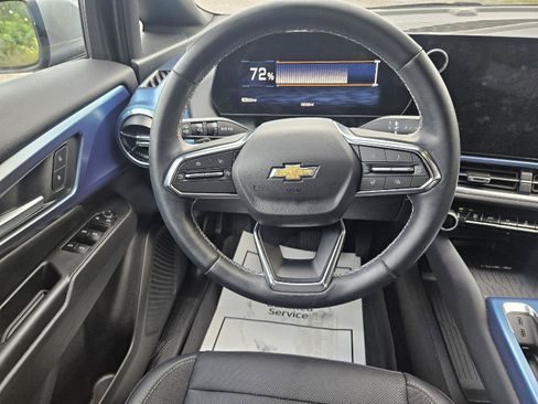 Used 2025 Chevrolet Equinox EV LT w/ Convenience Package FWD image 23
