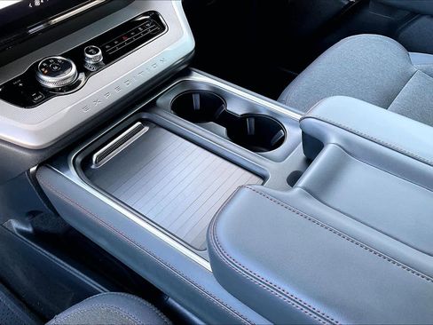 Certified 2025 Ford Expedition Max Active image 17