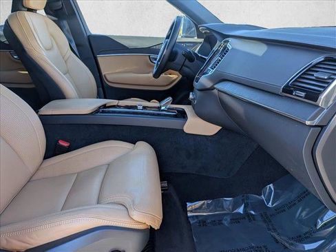 Used 2025 Volvo XC90 T8 Ultra w/ Protection Package Premier image 19