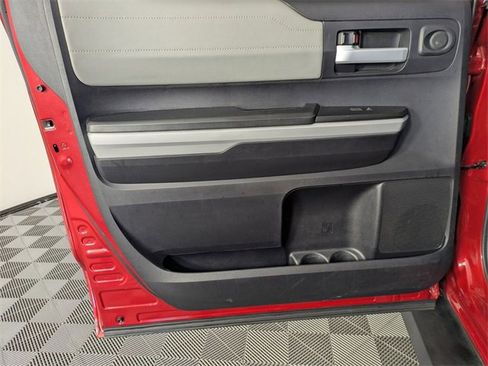 Used 2021 Toyota Tundra Limited w/ Limited Premium Package image 25