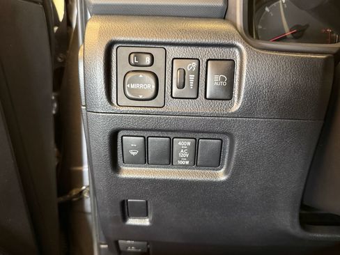 Used 2020 Toyota 4Runner SR5 Premium w/ Moonroof Package AWD/4WD image 17