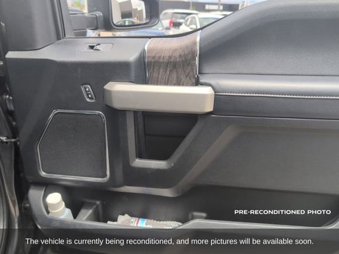 Used 2017 Ford F250 Lariat w/ Lariat Value Package AWD/4WD image 10