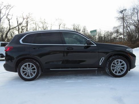 Used 2019 BMW X5 xDrive40i w/ Executive Package image 4