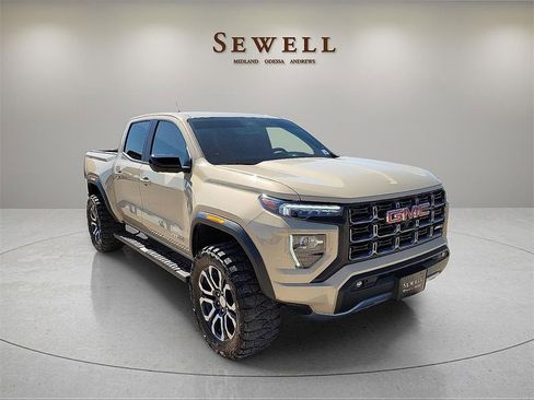 Used 2023 GMC Canyon AT4 w/ AT4 Premium Package image 7