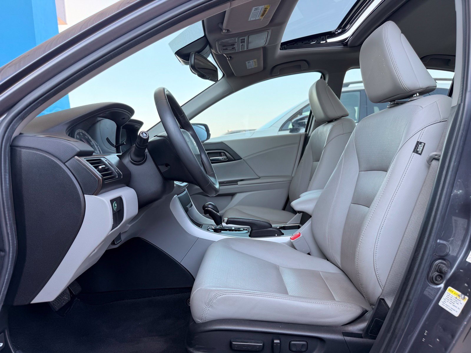 Used 2015 Honda Accord EX-L image 17