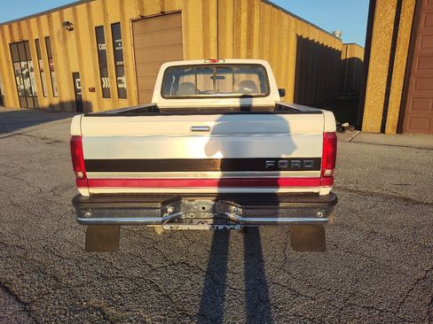 Used 1994 Ford F150 XL image 16