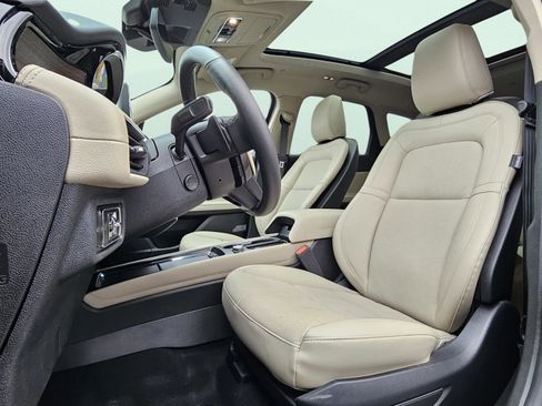 New 2026 Lincoln Corsair Reserve image 12