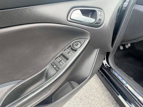 Used 2017 Ford Focus RS AWD/4WD image 24