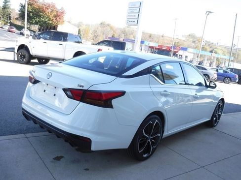 Used 2023 Nissan Altima 2.5 SR image 11