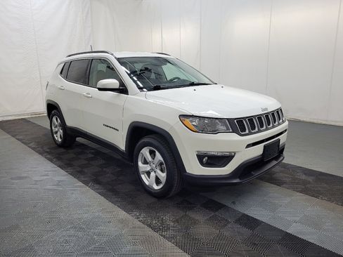 Used 2020 Jeep Compass Latitude w/ Popular Equipment Group AWD/4WD image 13