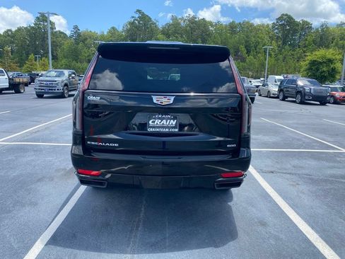 Used 2023 Cadillac Escalade Sport AWD/4WD image 6
