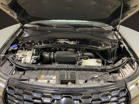 Certified 2025 Ford Explorer ST AWD/4WD image 24