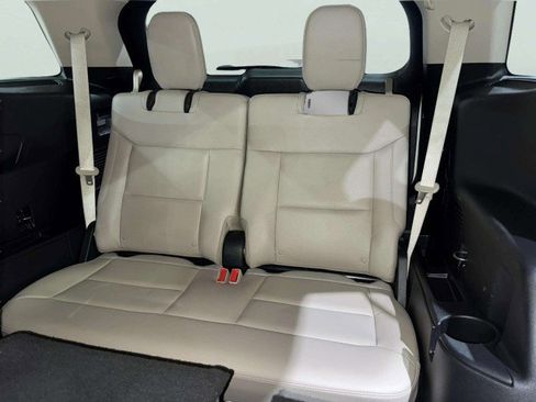 Used 2020 Ford Explorer XLT w/ Equipment Group 202A image 28