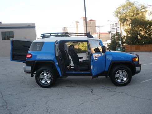 Used 2008 Toyota FJ Cruiser 4WD image 18