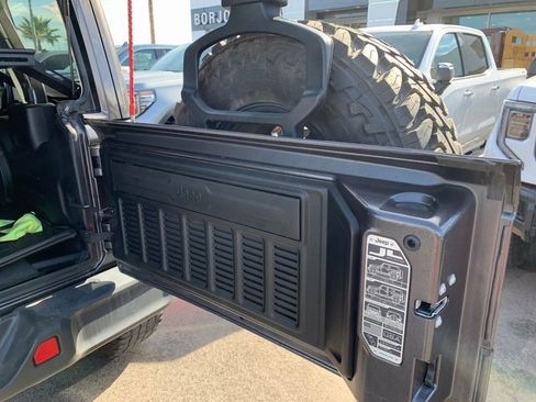 Used 2019 Jeep Wrangler Unlimited Rubicon image 12