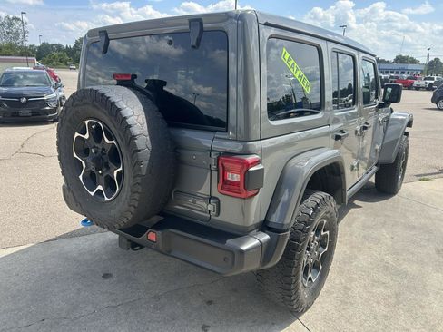 Used 2021 Jeep Wrangler Unlimited Rubicon 4xe w/ Cold Weather Group AWD/4WD image 5