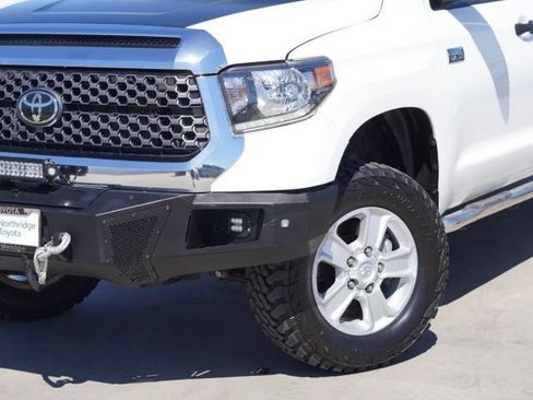 Used 2020 Toyota Tundra SR5 w/ SR5 Upgrade Package AWD/4WD image 6